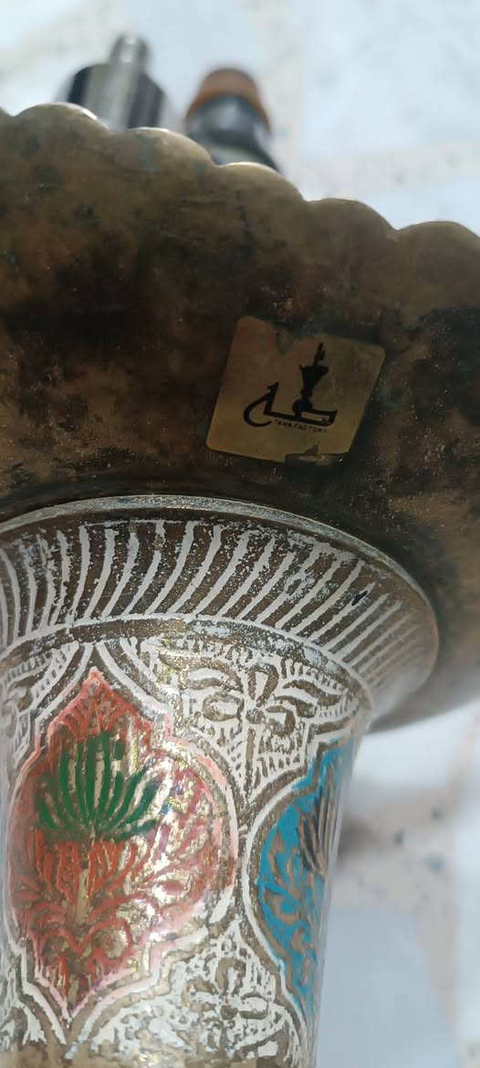 نارجيله نحاس فديمه وثفيله وكبيره


**إذا كنت صاحب هذا الإعلان وتريد حذفه لأي سبب، رجاءا أرسل رسالة إلى الدعم الفني**