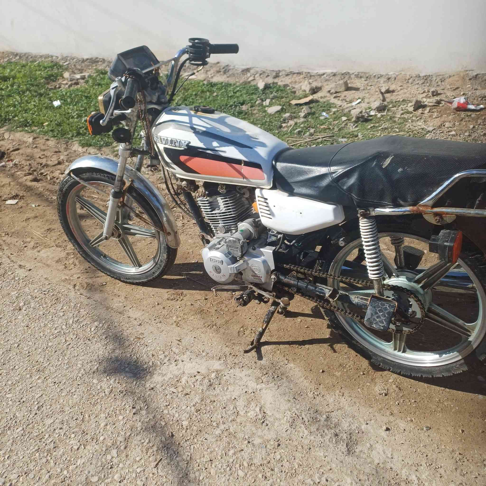 السلام عليكم دراجة سيفان موديل 20  لبيع اوراق موجودة المكان ديالى العبارة رقم الهاتف ***********
