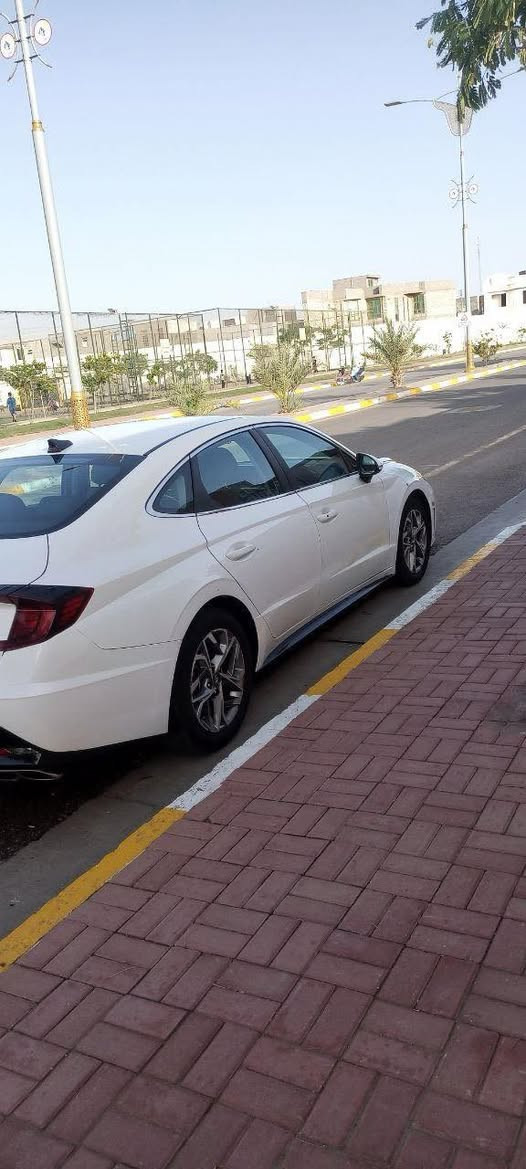 السلام عليكم 
سوناتا لون ابيض 
موديل 2021
وارد امريكي
محرك 2500 تنفس طبيعي  
صور حادث بل صور موضحه 
مكان السياره الرمادي 
السعر 167 ورقه وبي مجال بسيط 

 0780 959 0830
