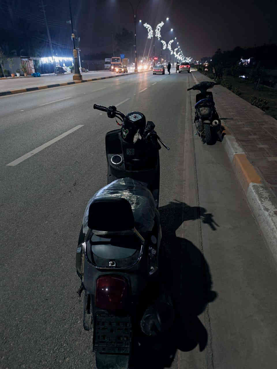 السلام عليكم ماكس بوليس موديل 2010 لدراجه بلاديه ختم واحد ويه لمكينه لون مميز بنفسجي لسعر 700 وبيه مجال متواجد فقط عل رقم ***********
