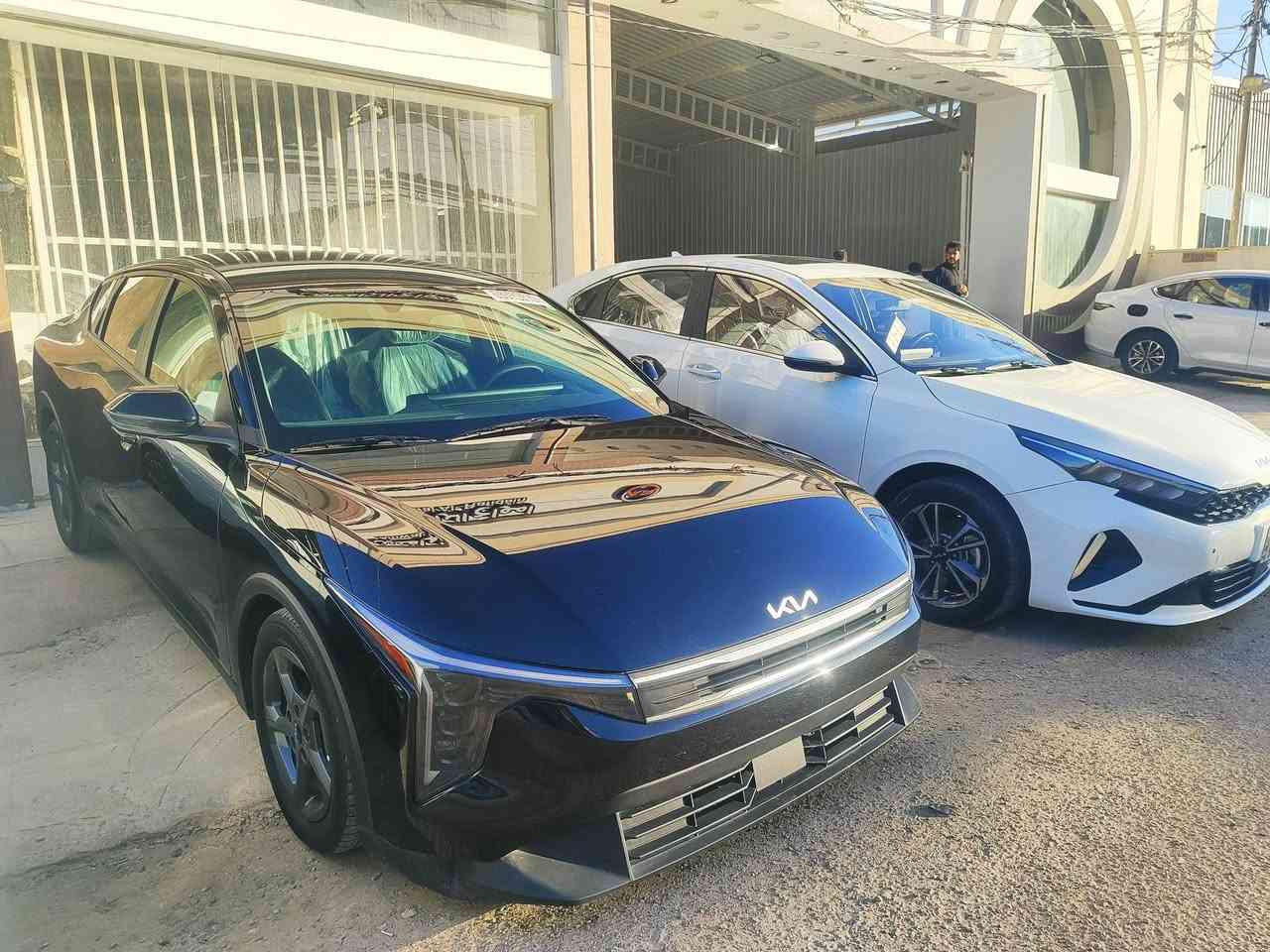 كي فور امريكي حادث خلفي بسيط قبق جنطه مبدل
محرك 2000 دوش 
ماشيه 25 الف 
السعر 163 
دخول جديد
***********
