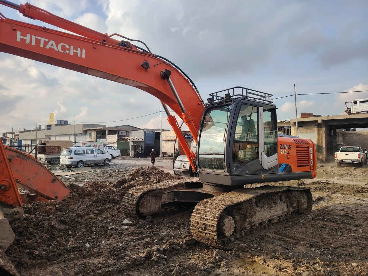 للبيع
حفاره هيتاشي زت ثري رقم نينوى اجنبي
موديل ٢٠١٤ حجم ٢١٠يلسي ٨رولات
٩٠٠٠ الف ساعة مشتغله
٤٥٠ورقة بيها مجال
مكان موصل صناعة الكرامه
***********) (***********
