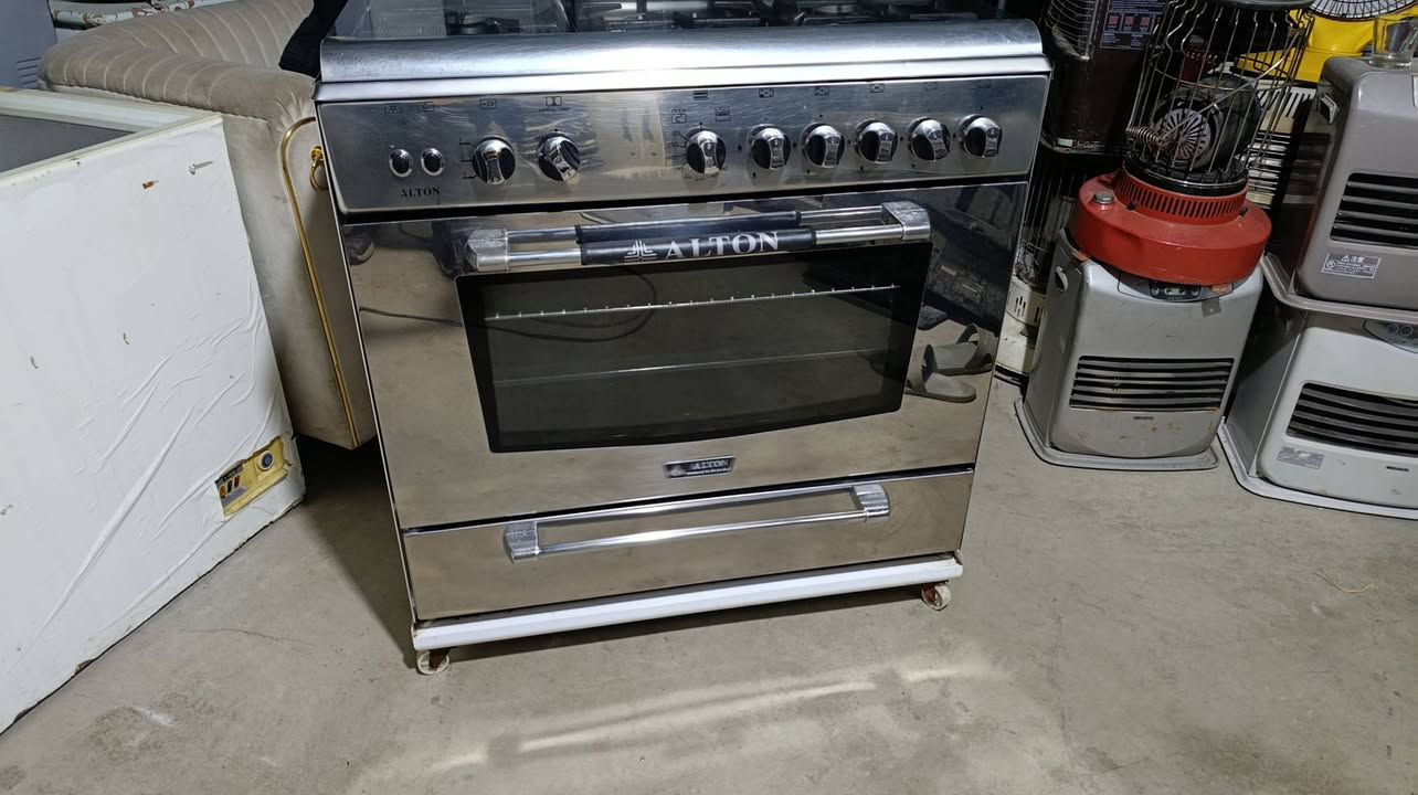 سلاوی خوداتان لێبێت ئەو تەباغە بۆ فرۆشتن کە زۆر زۆر خاوێنە هیچ کێشەو مشکیلەی نیە هەربەرێزک خوازیارە پەیوەندی بکات یا خود نامە بنێریت 
***********
***********
تێبینی ناو نیشانم سۆران بەرزێوە
