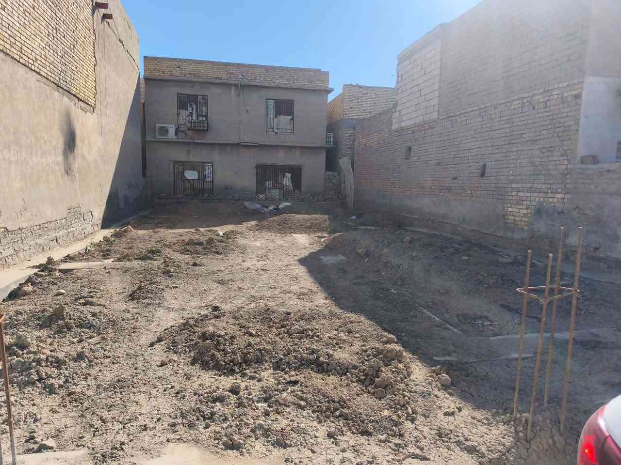 قطعة للبيع طابو صرف200م
الواجهيه 10 نزال 20
 مقابيل حي صناعي 
خامسه عن الركن تجاريه
محدوله حدل درجة أولى ورباط جاهز ومدفونه
قطعه مصفره من كلشي فقط ماء وع صاحب القطعه
مداور ثاني يوم 
#السعر250 قفل 🔐
مندوب عقارات
***********☎
شعندك عرض عقار تعال خاص
