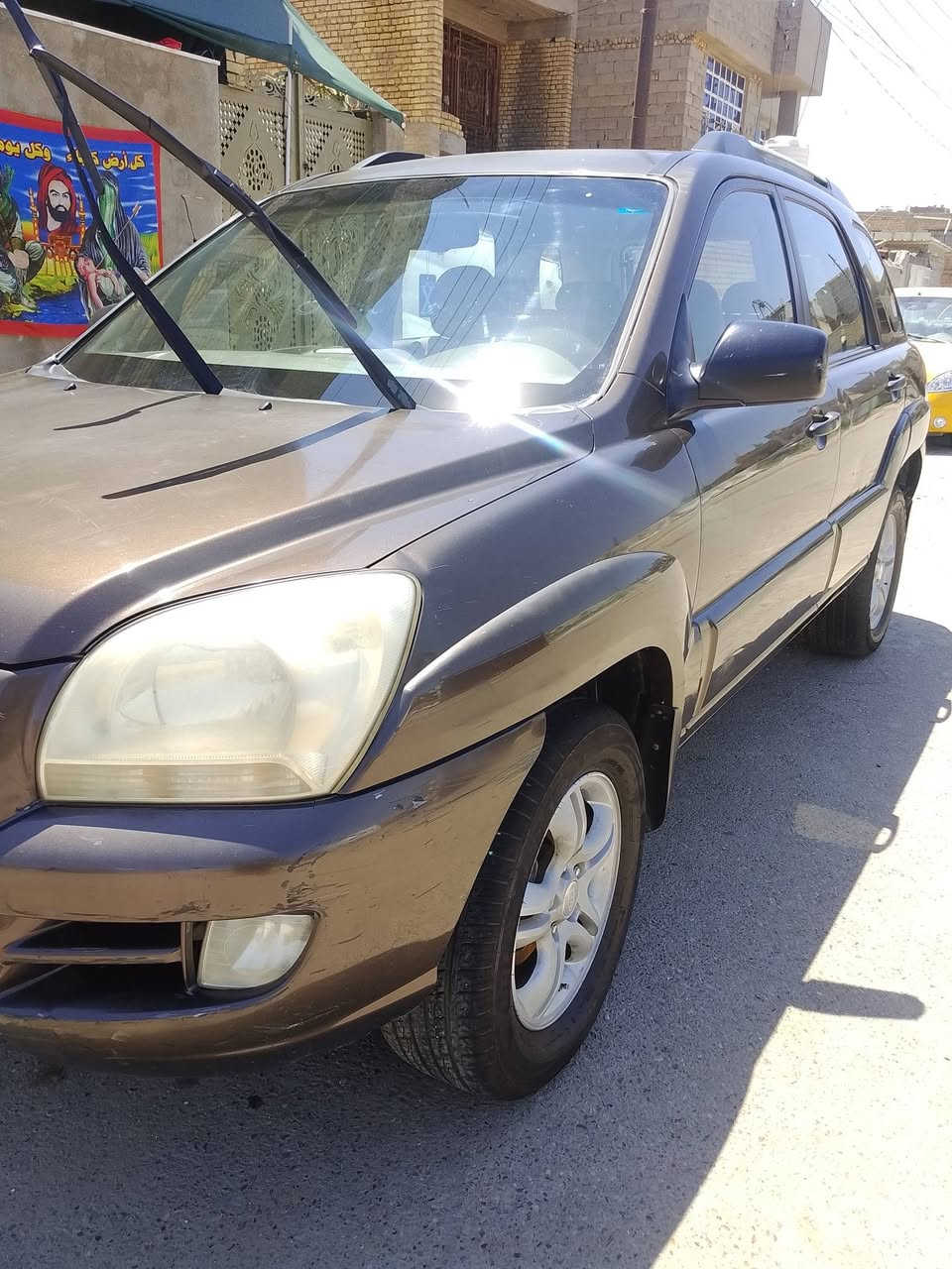 السلام عليكم كيا سبوتج موديل 2008 مكفوله من الصبغ و الضربه كير مكينه تبريد خير من الله تخم تأير صدر جديد مكينه 2000 دوش شاشه منضومه زنون رقم بغداد انكليزي بسمنه 
مكاني بغداد الحسينيه الراشديه رقم الهاتف ***********
السعر 100 وبيها مجال
