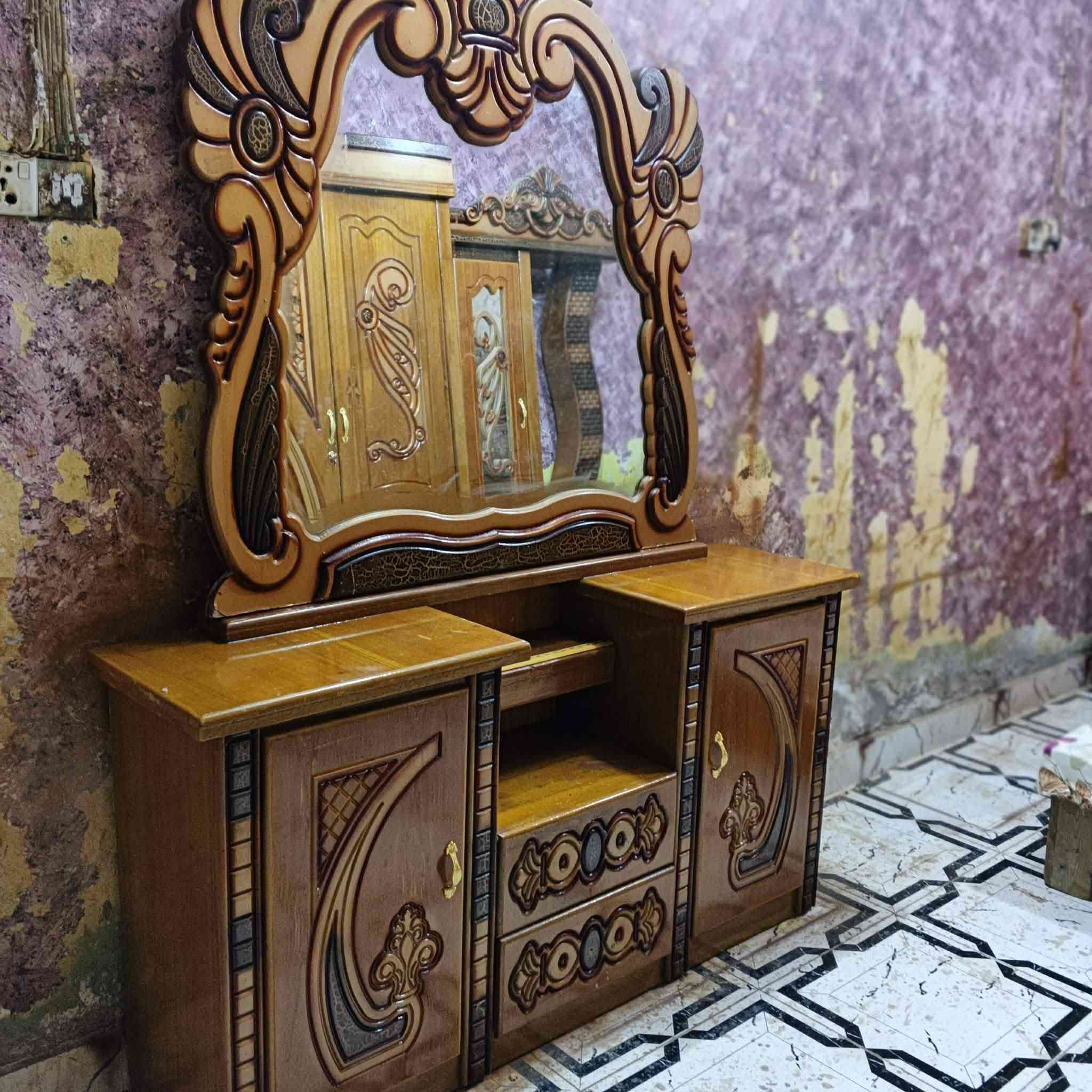 غرفة اخشاب ام السته نهايته 600مكان ناصريه ***********
