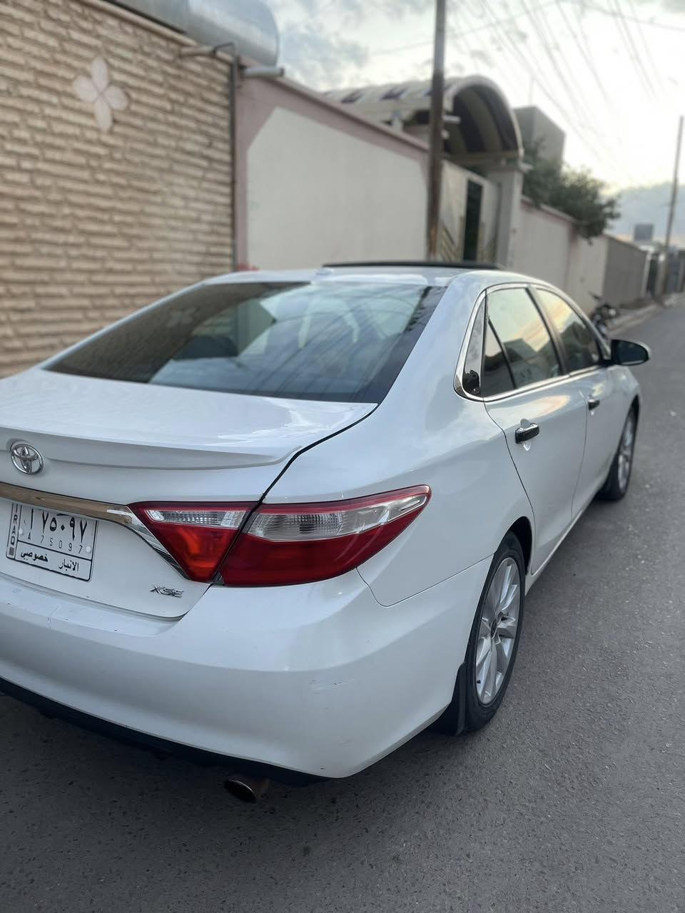 يا الله سلام عليكم تيوتا كامري 2017 فول xse موصفات فول عدا الفتحة  رقم انبار خصوصي بيها صبغ اربع قطع و٣ كلير بس ابيعك حته الكلير صبغ 
ماشية 121 ميل وقابل لزيادة 
السيارة فتحة 
كشنات جلد 
تدفئة بلكشنات 
كشنات كهرباء 
لد امامي
كامرة 
شاشة جبيرة 
شفتات ستيرن 
فول تحكم ستيرن 
مثبت سرعة 
سيارة حلوة ونصبة وترايك للبصرة 
السعر 150 وبيها مجال قليل 
الاتصال ***********
