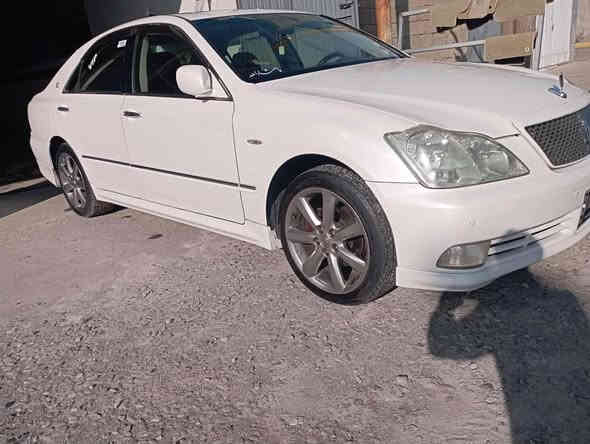 شاهینه 2005ساغ ساغ ساغ ١٨٣ گێڕو مه کینه و کاره بایو توندو تۆڵی و بۆیاغ ده عم و لێدراو هه مووی به شه رت. سه لاجه یه ٣ په رده یه شاشه و کامیره حاسه مه رکه زی سڵاید . ماڵی مه ده نی به شه رت سه یاره که زۆر له ڕسم جوانتره شوێن پیره مه گرون نرخی ٧٥ مجالیکی برایه نه ی تیدایه 
***********
