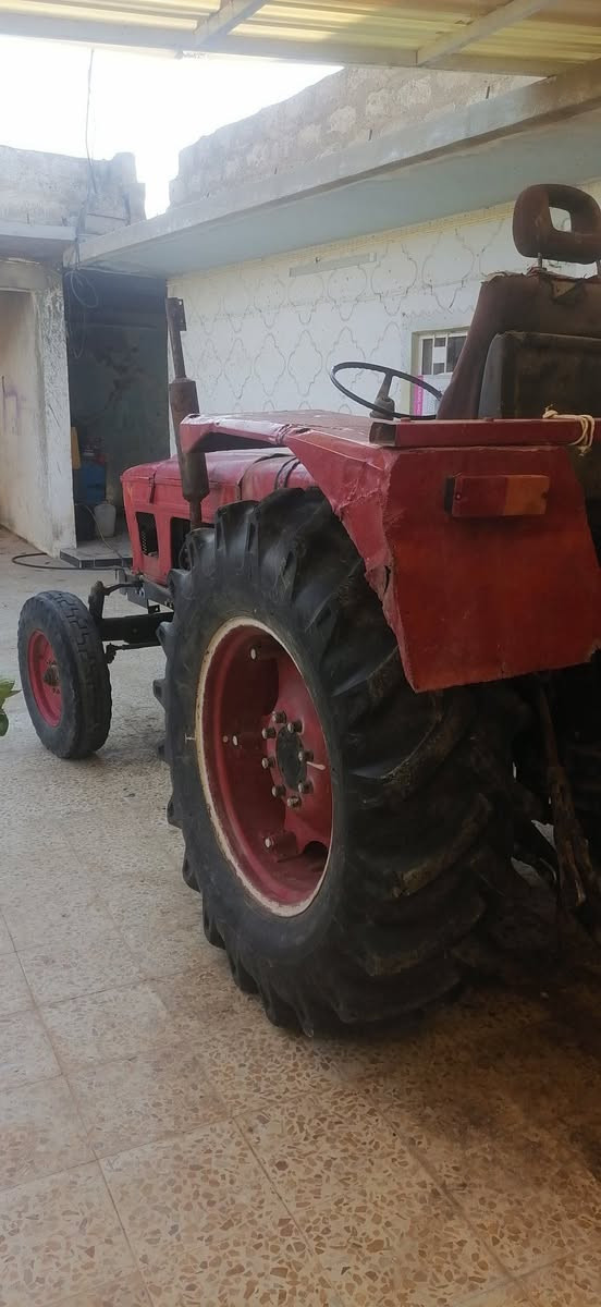 السلام عليكم تركتر عنتر 71  جاهز معمر جديد سلف باتري جديد طخم تايات جدد عنوان موصل حمام العليل السعر 3750  التفاصيل اكثر اتصال ***********
