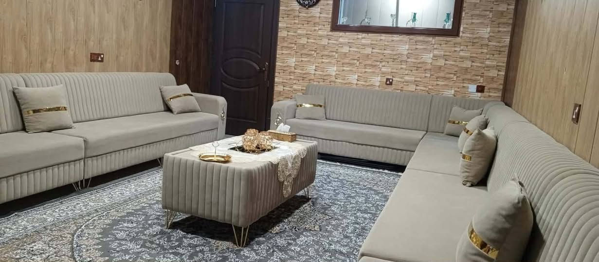 سە رە تابەناوی خوای گە ورە تاقم قە نە فە ی  20 نە فە ری دە ستکرد بۆفرۆشتن زۆرپاکو خاوێنە کە م بە کارهاتوە مێزی ناوە ڕاستی لە گە ڵ دایە +سێ تە پڵە ک سعر(650)هە زارمعاملە شوێن سلێمانی ژ م ***********
