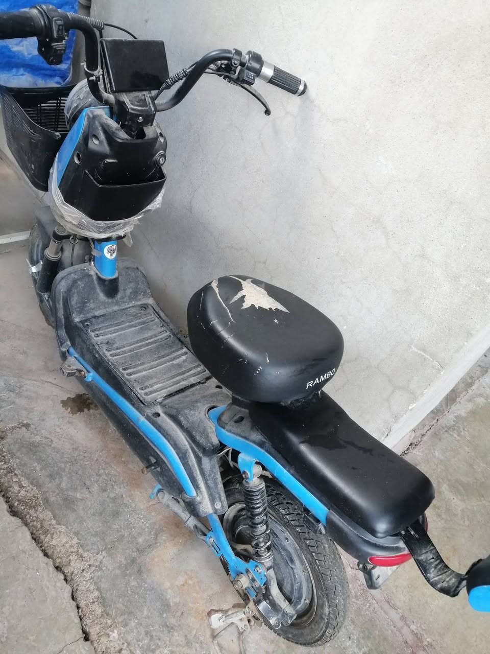 دراجه شحن لبيع بسعر مناسب جدا لتواصل على رقم ***********
