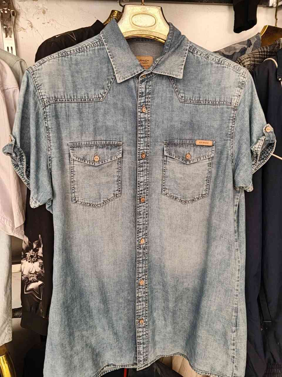 السلام عليكم شلعه ملابس 
قميص كابوي صيفي شتوي 
بنطرون كابوي 
بنطلون قماش 
تشيرتات شتائي 
قماصل
بجامه
شلعه كامله  تقريبا العدد 300 قطعه 
 السعر بلاش بلاش  150 فقط 
*********** 
مكاني بغداد المعامل
