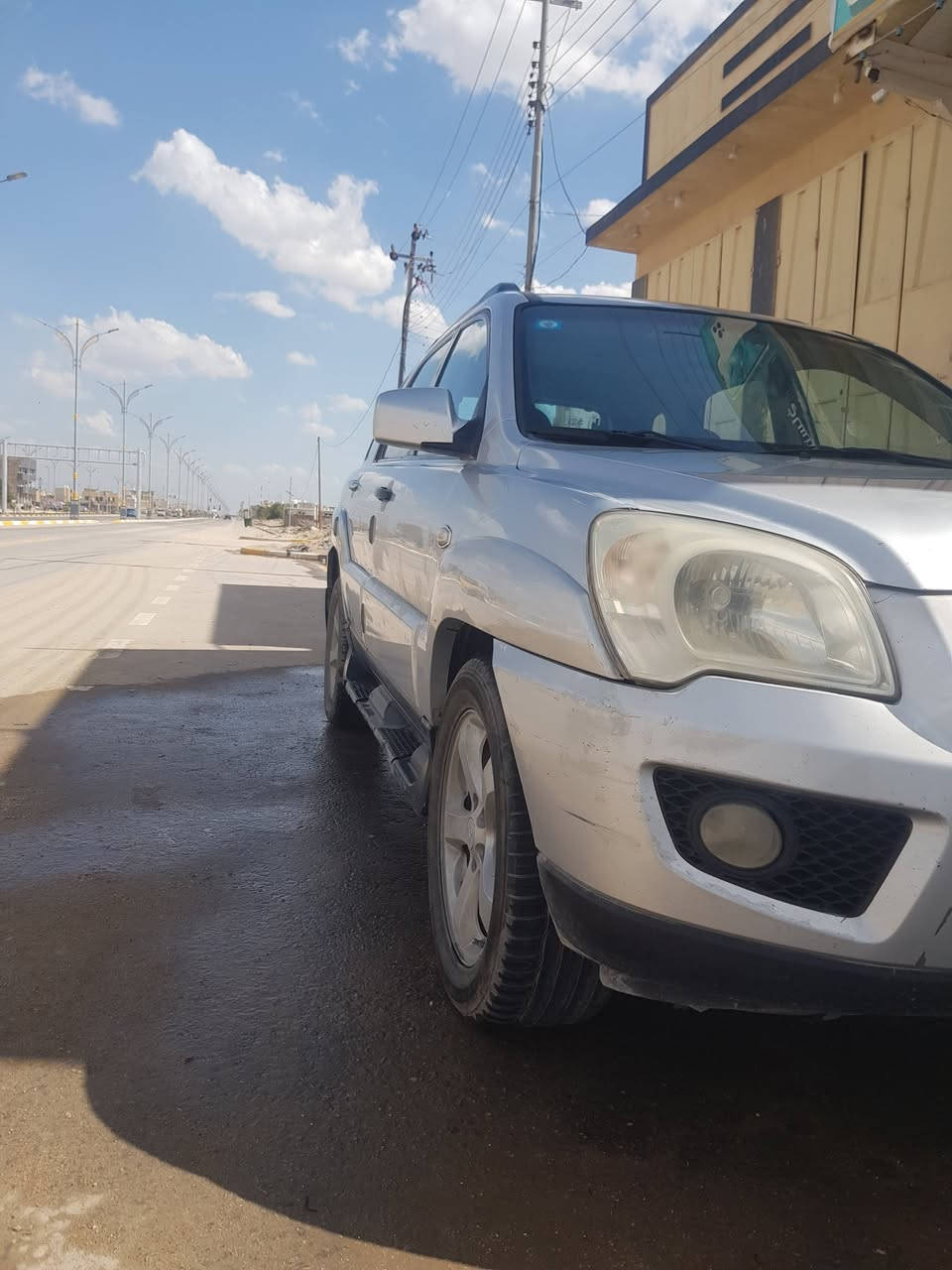 سلام عليكم
كيا سبورتج ٢٠٠٩ فول ١/١
شاشة 
حساس خلفي 
كشنات تدفئة تبريد 
كشنات جلد بلاد 
تحكم ستيرن 
فتحة 
تبريد بيانو 
مري كهرباء 
مري شفط ويل كب ١٧ 
تخم تاير جديد 
منظومة بانزين جديدة من الطول للطول 
رقم بغداد بأسمي تحويل ثاني يوم 
بيها صبغ قطعة واحدة فقط 
سعرها ١٢٠ وبيها مجال شي قليل 
مكاني كربلاء 
*********** واتساب اتصال 
*********** واتساب اتصال
