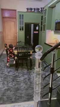 ميز طعام للبيع لستفسار مراسلة ع رقم 07702386036