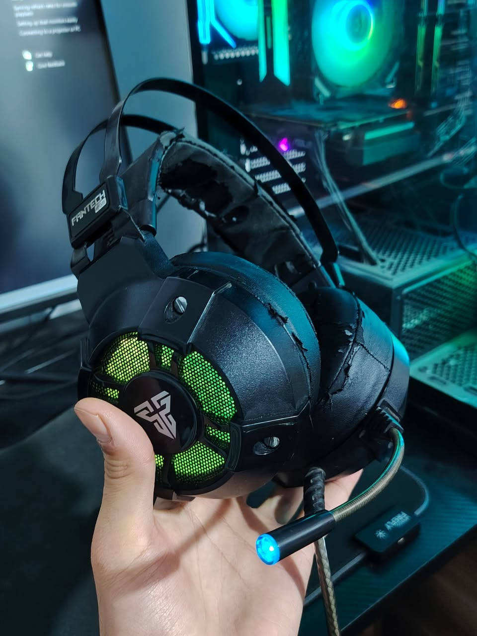 كامل ملحقات للبيع السعر مليون (ادمن وافق حبيبي ما عارض ممنوعات اني)
ryzen 5 5600 6 core

rtx 3050 8gb

ram 16 tforce

شاشه black wolf 165hz


**إذا كنت صاحب هذا الإعلان وتريد حذفه لأي سبب، رجاءا أرسل رسالة إلى الدعم الفني**