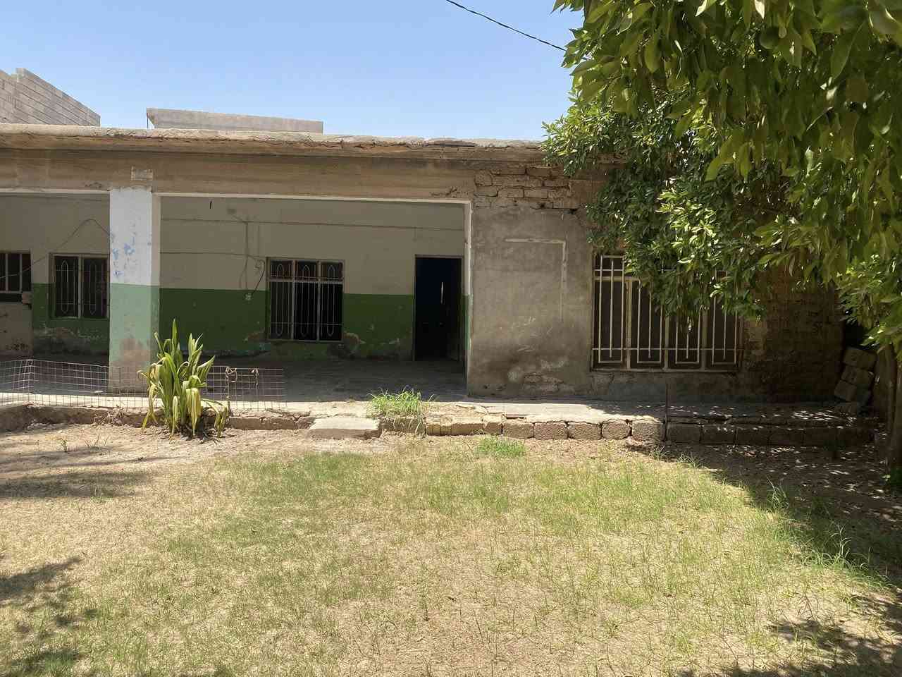 السلام عليكم اخوان عندي بيت للبيع طابو
العنوان : الضلوعية مقابيل عمارة الشارقة مركز الناحية
المساحة:403متر
الاستفسار على هذه الرقم : ***********
السعر : 65 مليون وبيه مجال للشراي.
