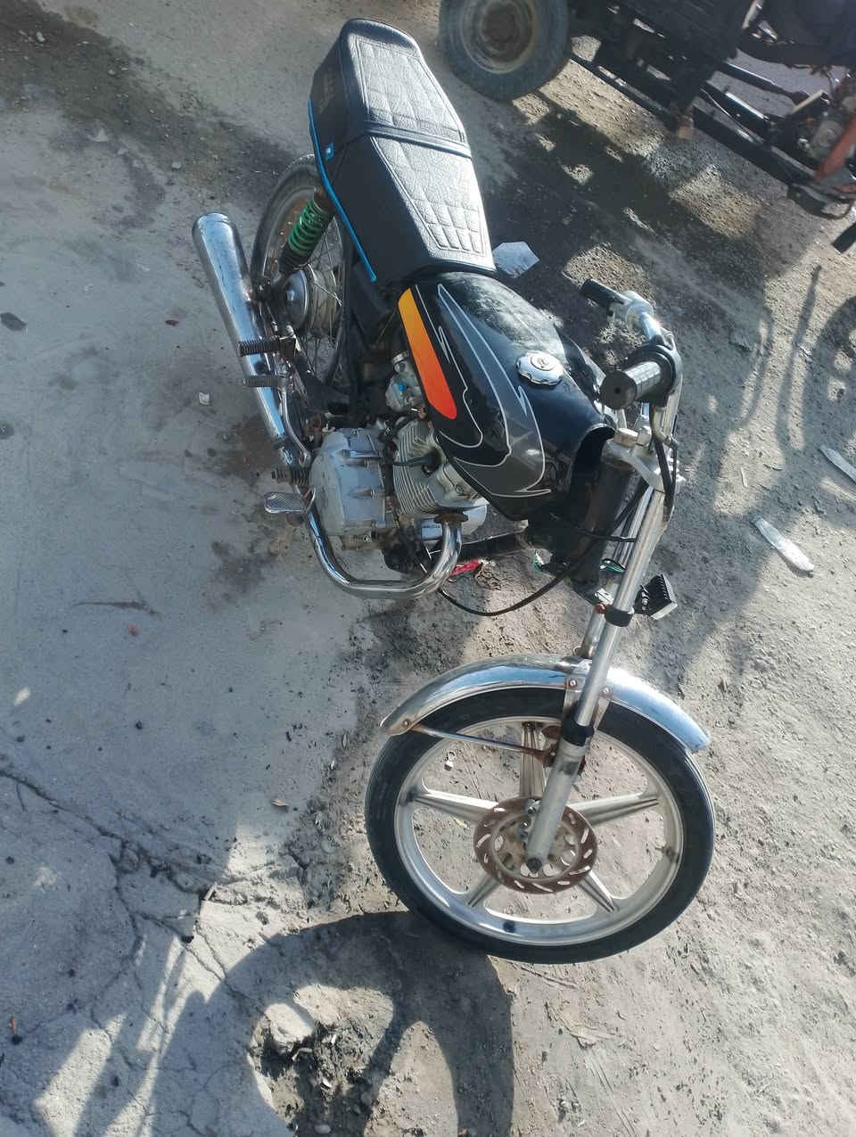 دراجه للبيع موديل 2019 مكينه بلاديه ناعمه5كير  سعرها 250 بيها مجال ***********
