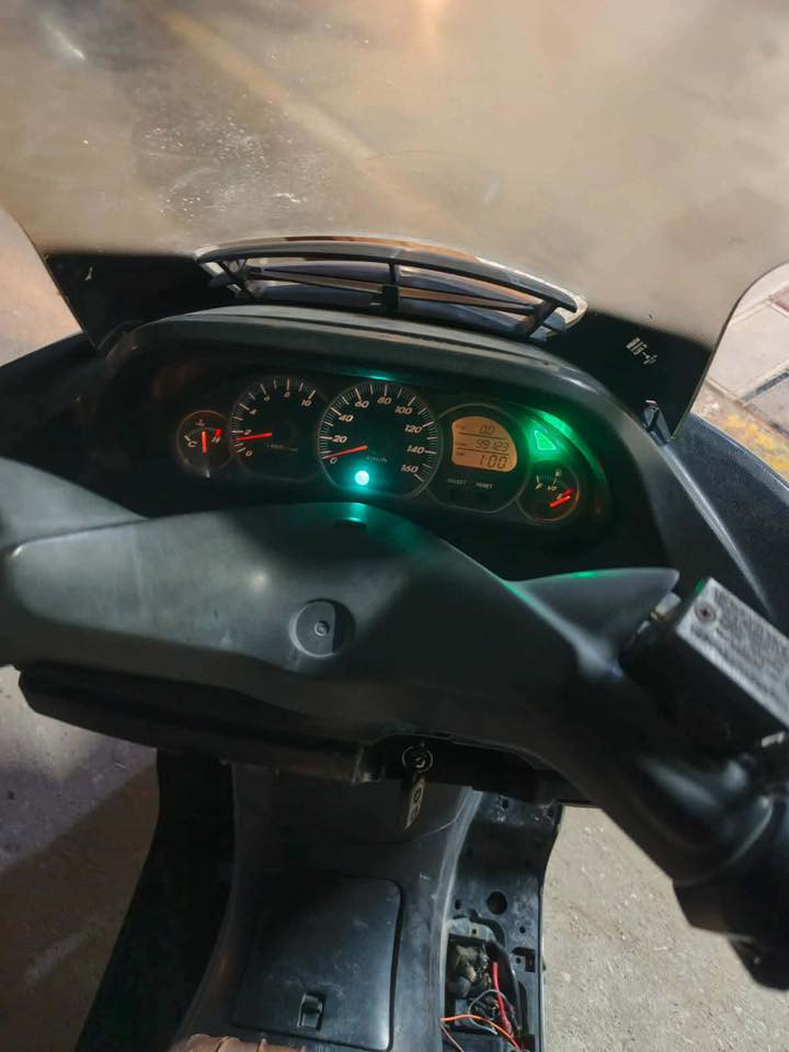 دراجه للبيع نضيفه شغاله من طول الطوال المكان سوق الشيوخ حي العسكري الرقم ***********❤️
