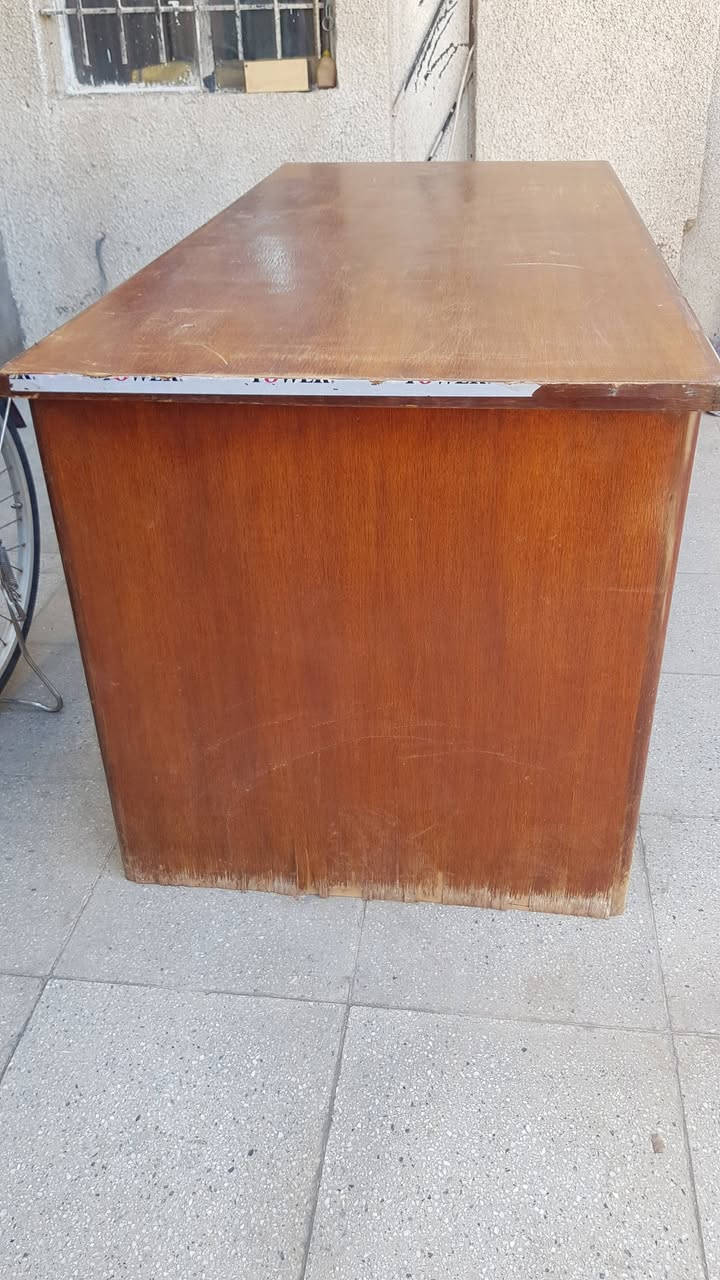مكتب 160×77 الارتفاع 77 الجرارات شغالة و ما بيهن اي اشكال
ينرادله شغل بسيط ، ب 120 الف و بيه مجال


**إذا كنت صاحب هذا الإعلان وتريد حذفه لأي سبب، رجاءا أرسل رسالة إلى الدعم الفني**