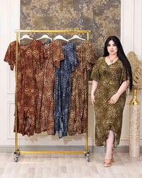 دشداشة نسائي • خامة كريشة • فري سايز ٨٥ك