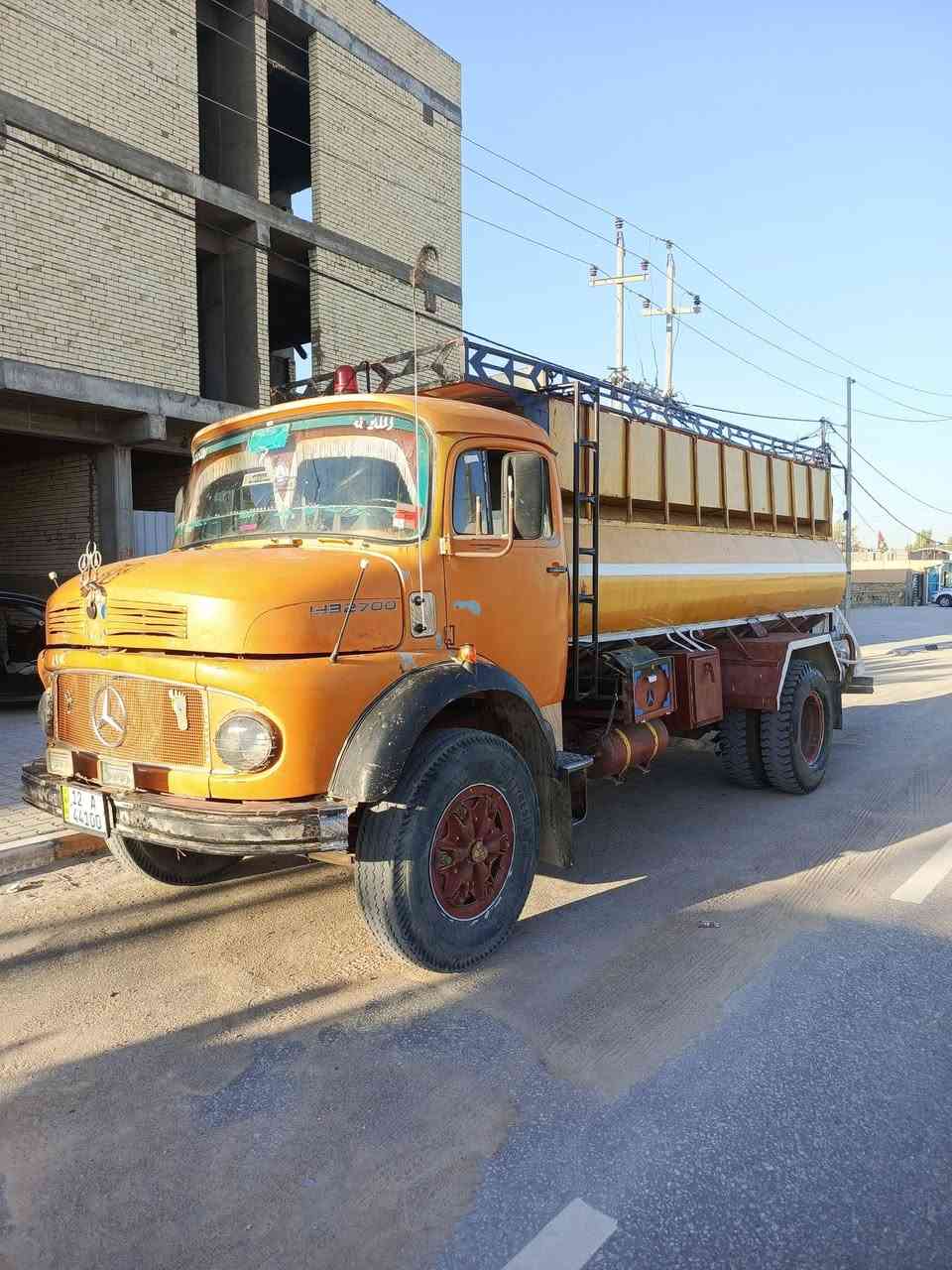 ابوردين للبيع عشراويه مديل 87 مكفولة كفاله عامه مكينه سوبر كير جديد تخم تاير رقم نينوى انكليزي 
***********
