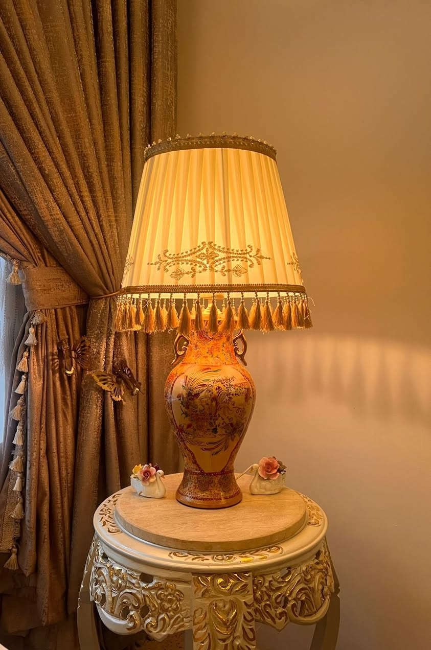 مصابيح زاويه مميزه فنتج وأنتيك شيد هاند ميد 🪷🪷


**إذا كنت صاحب هذا الإعلان وتريد حذفه لأي سبب، رجاءا أرسل رسالة إلى الدعم الفني**