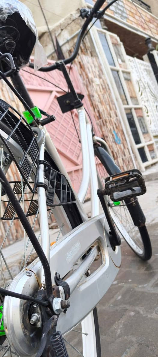 السلام عليكم بايسكل حجم 26 للبيع اي نقص مابي كفالة نضافة 90 /100 فقط اللايت عطلان كفالة عامة السعر 85  وبي مجال مكاني بغداد الحرية الثانية 
***********
