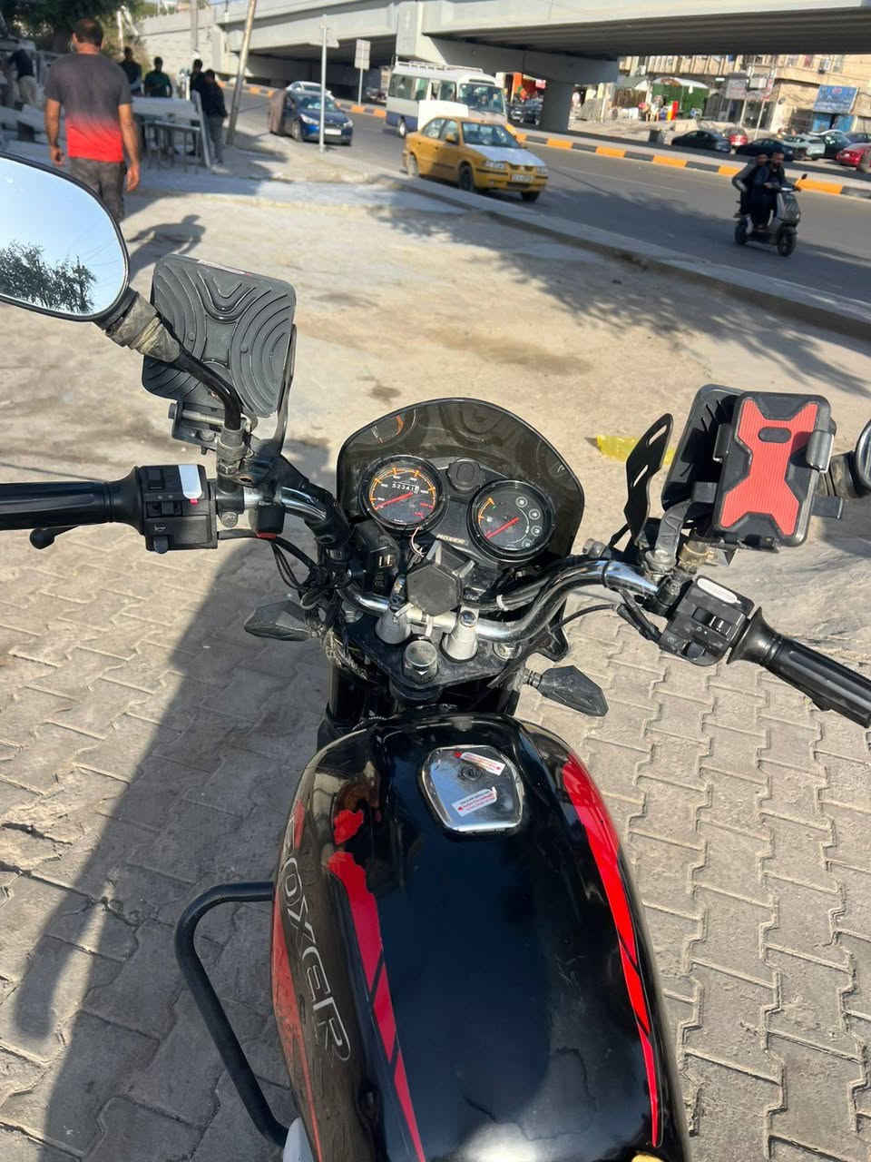 بوكسر ٢٠٢٢ رقم وسنويه بغداد دراجه جديده مابيها اي نقص 
السعر مليون و٩٠٠ 
مكاني شارع حيفا 
***********
