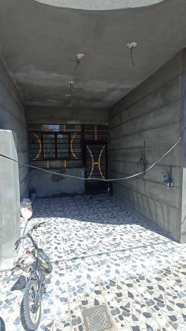 بسم الله الرحمن الرحيم 
للبيع بيت مساحه 150متر  طابقين بناء جديد العنوان بعقوبه تقاطع الساده منطقة حي الحكيم ***********
ابوسيف
