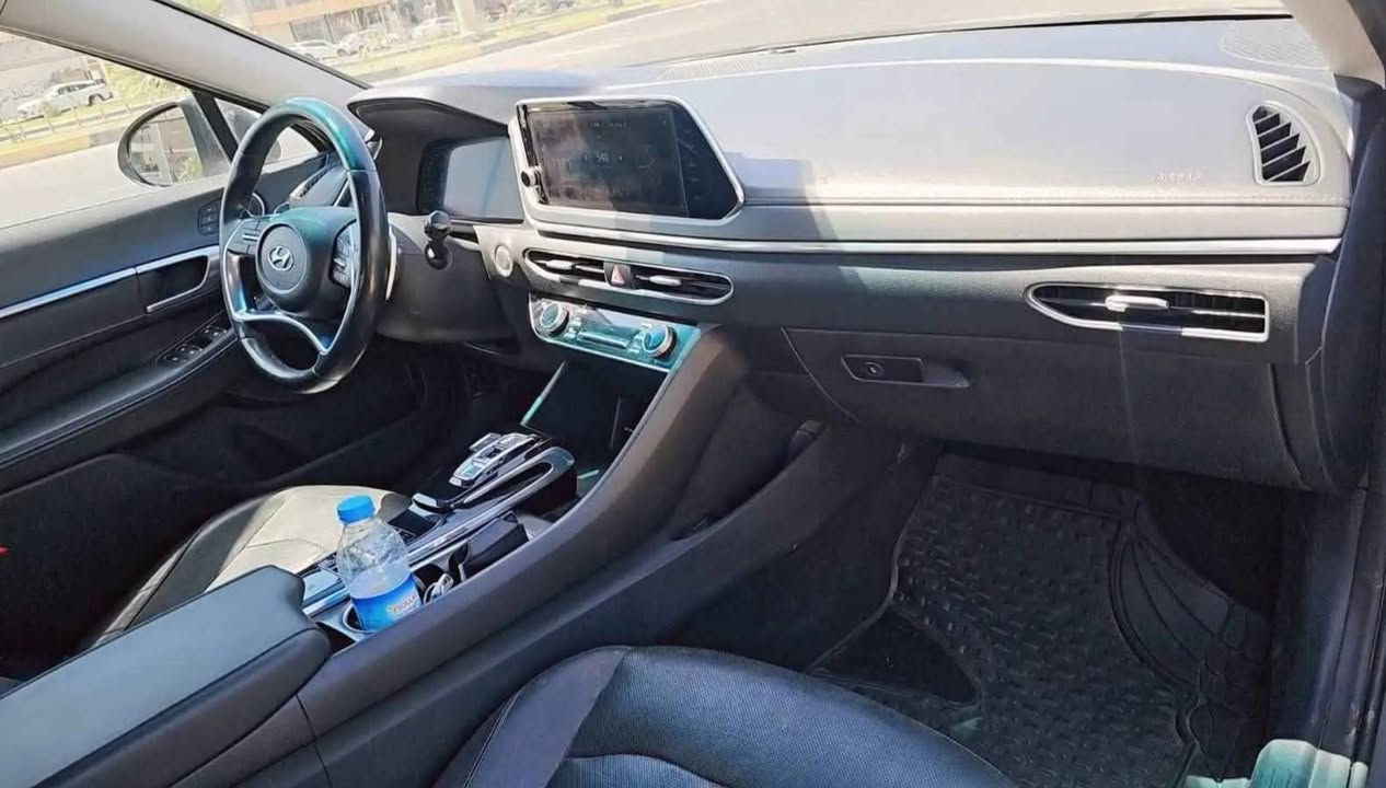 السلام عليكم سوناتا موديل ٢٠٢٠ فول مواصفات فئة لمتد سياره جديده ماشيه ٥٩ رقم كربلاء باسمي تحويل مباشر مكاني ديوانية بيه قطعتين تبديل بنيد وجاملغ و بيها باب كلير للبيع او مراوس باقل محتاج فرق السعر ١٥٥  رقم الهاتف ***********
