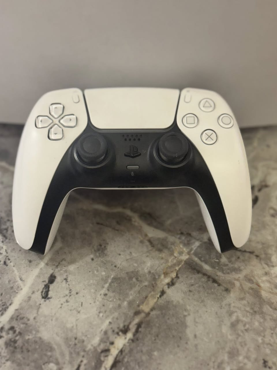 للبيع بلايستيشن 5 – نظيف كلش– النجف
• بلايستيشن 5 Fat، مستخدم نظيف حيل ومابي شخوط
 • ويه ملحقاتة كاملة كارتون وكيبلات الشركة الاصلية وجوستكات اثنين 
 • السعر675 الف وبي مجال بسيط كلش الجهاز حاله حال الجديد
 • المكان: النجف

اكو اقراص للبيع طبعاً وابيع جوستك وحدة اذا حاب تشتري جوستك وحدها او قرص من الاقراص هم ابيعك


**إذا كنت صاحب هذا الإعلان وتريد حذفه لأي سبب، رجاءا أرسل رسالة إلى الدعم الفني**