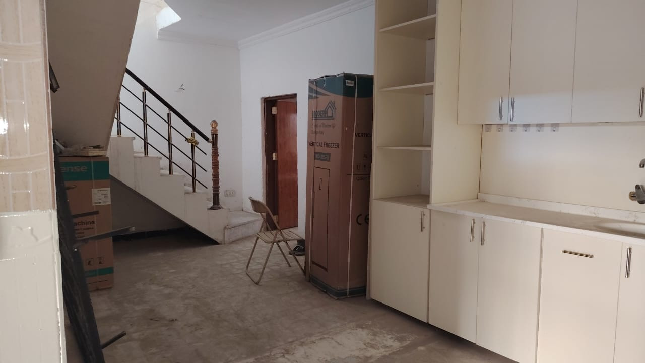 للبيع دار ١٢٨ متر ملك صرف طابقين الدورة حي المعلمين 
واجها ٨ متر 

السعر ٢٤٠ مليون 

واتساب ***********
اتصال ***********
