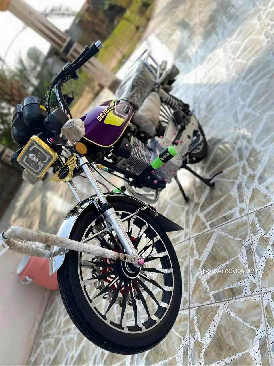 سلام عليكم دراجة سيفان 2025 دراجه جاهزه اوراق موجوده مكينه خير من الله للبيع او مراوس السعر 800,وبيهه مجال ***********
