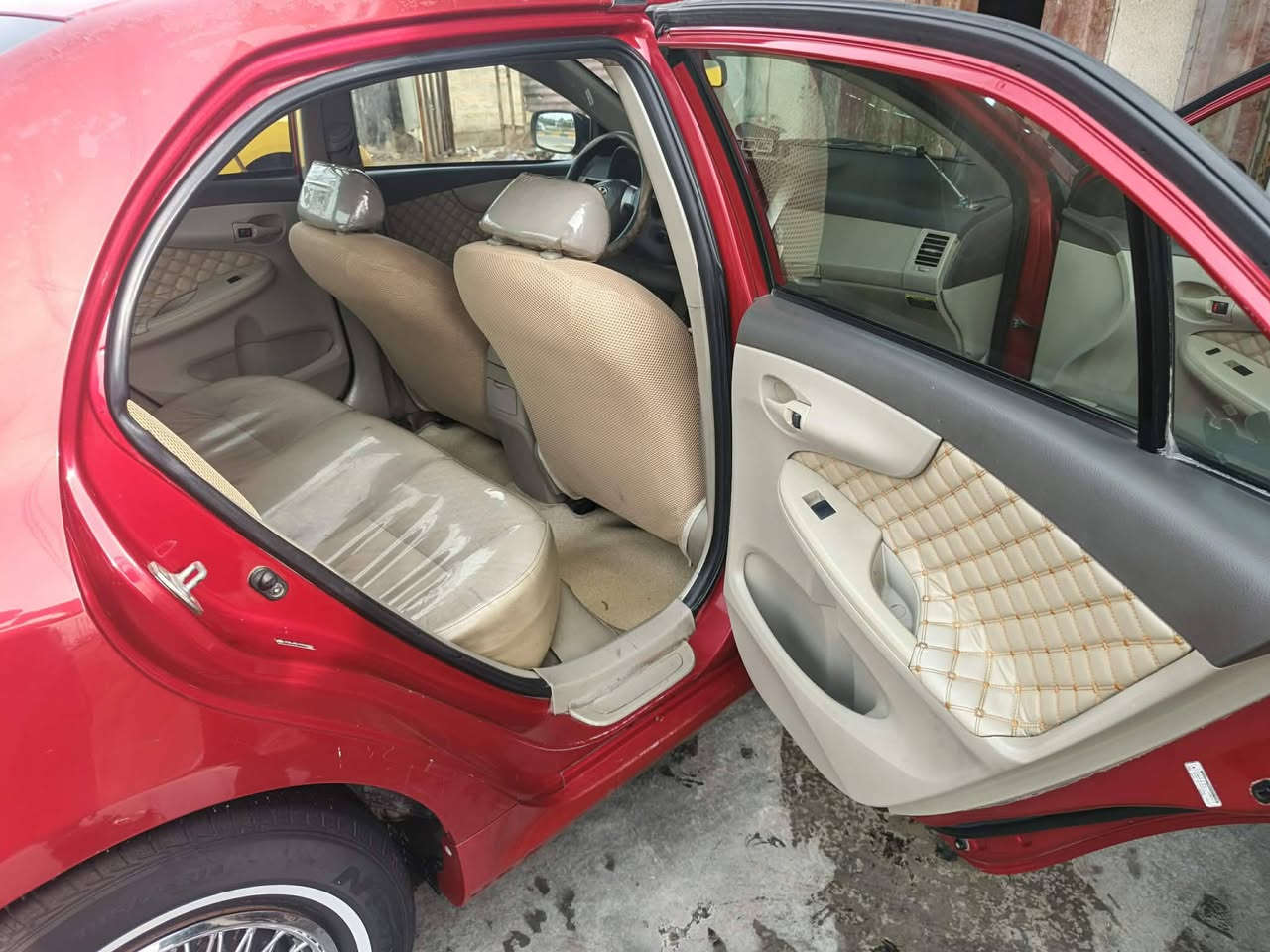 السلام عليكم للبيع كورلا ٢٠٠٩ امريكي محدث ١٣ تحديث اصلي مو تجاري رقم بغداد حادثه جاملغ امامي بدون اي داخل مصلح نفسه ومصبوغ وصابغين الباب وياه توحيد لون وبيه جراد قماره وبنيد وصندوك وشتغلتهن كلير والتصوير قبل الشغل موجود السعر ١١٢ وبيه مجال ***********  ***********
