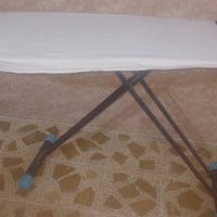 عندي ميز اوتي حجم كبير ماركة زيو التركي السعر ١٥ وبي مجال  التواصل على...