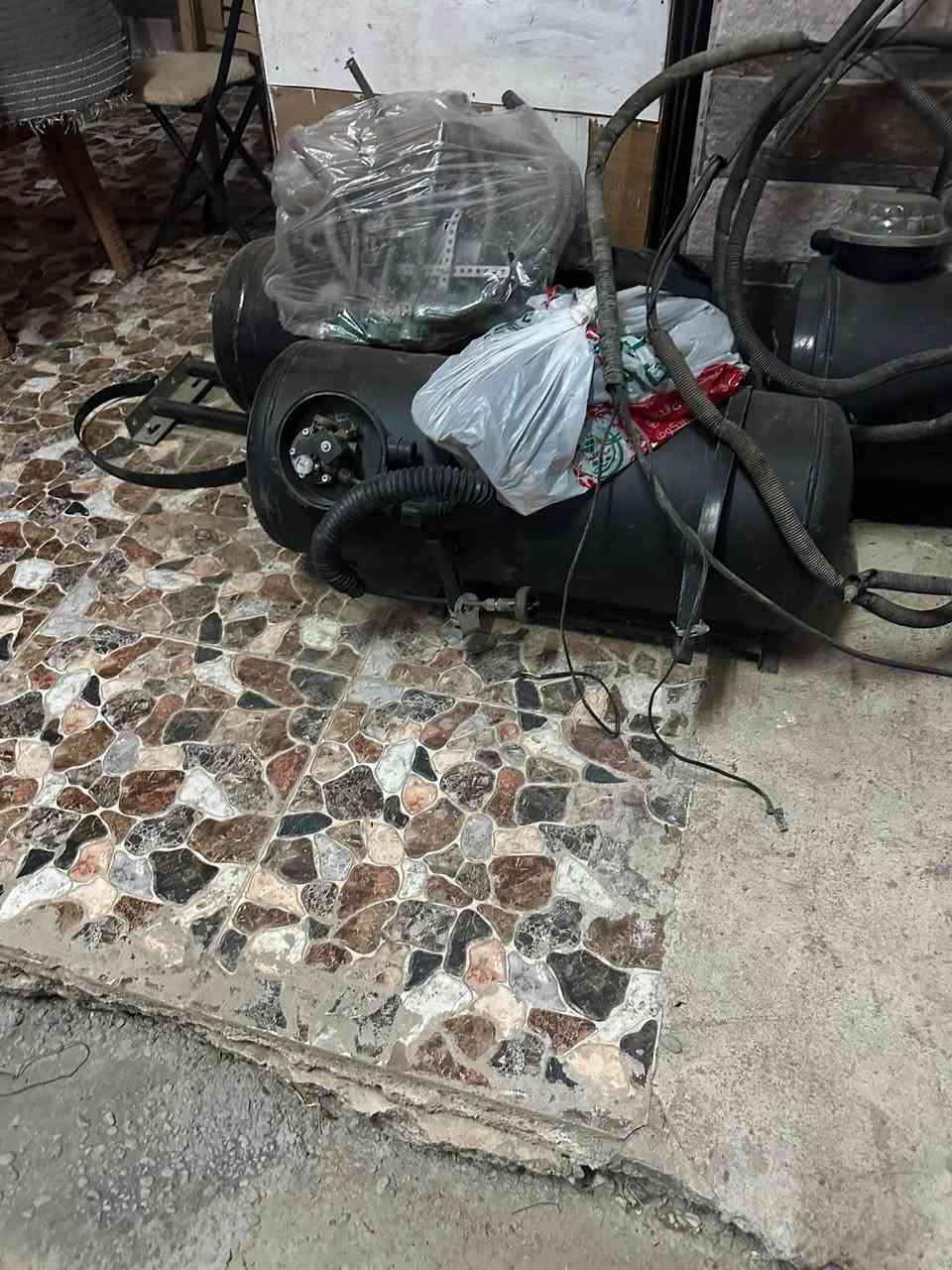 سلام عليكم
للبيع 3منضومات غاز ثنين منهن اربعه سلنتر وحده 6سلندر. بدون كارت سعر وحده 350 وبيها مجال 
عنوان كركوك لستفسار ***********
