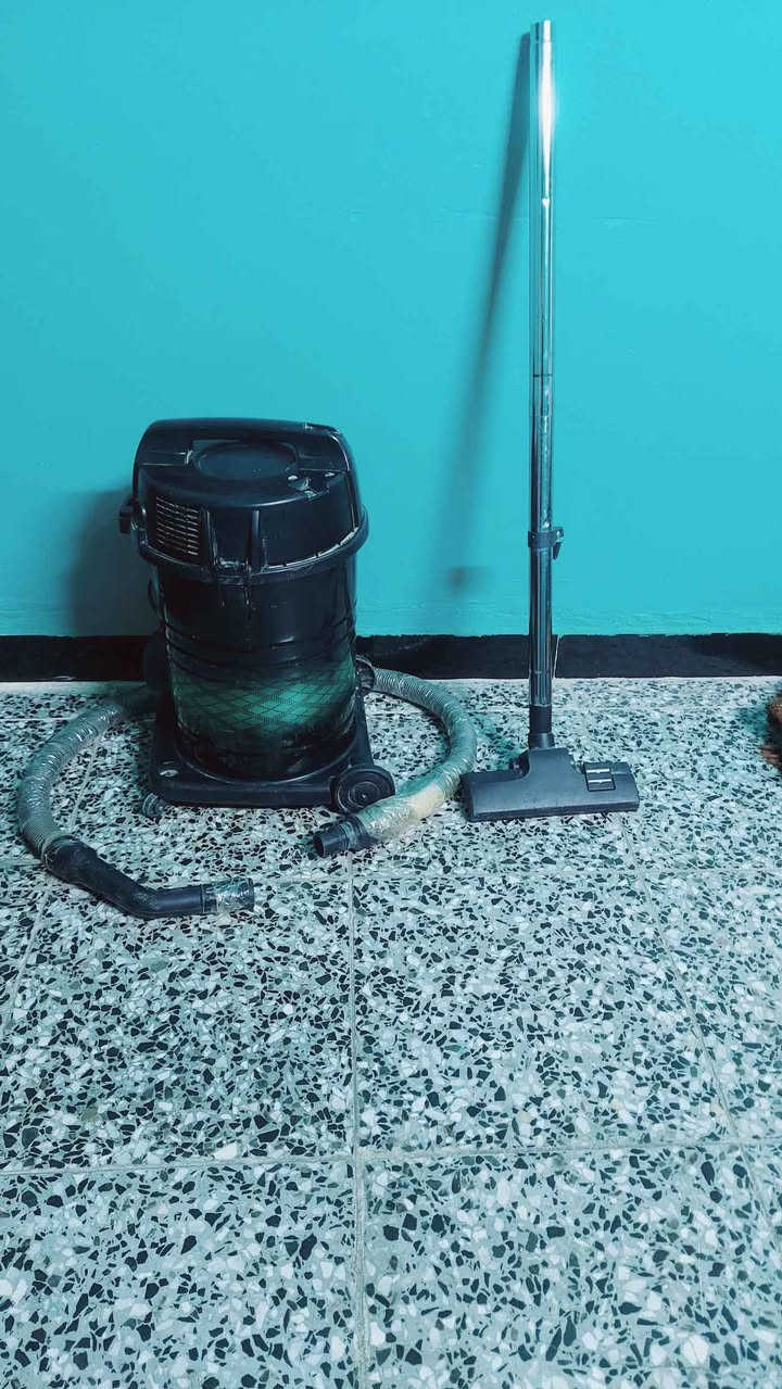 تخم كراسي جلد عدد 2 السعر ٦٥الف 
طباخ ٤ اعيون شغال السعر ٦٥ الف
 اوتي بخاري ٢٥ الف مكنسه كهربائيه السعر ٢٥ الف 
المكان بغداد البياع الشرطه الرابعه اي ستفسار خاص
وافق مدير الكروب بغداد, العراق


**إذا كنت صاحب هذا الإعلان وتريد حذفه لأي سبب، رجاءا أرسل رسالة إلى الدعم الفني**