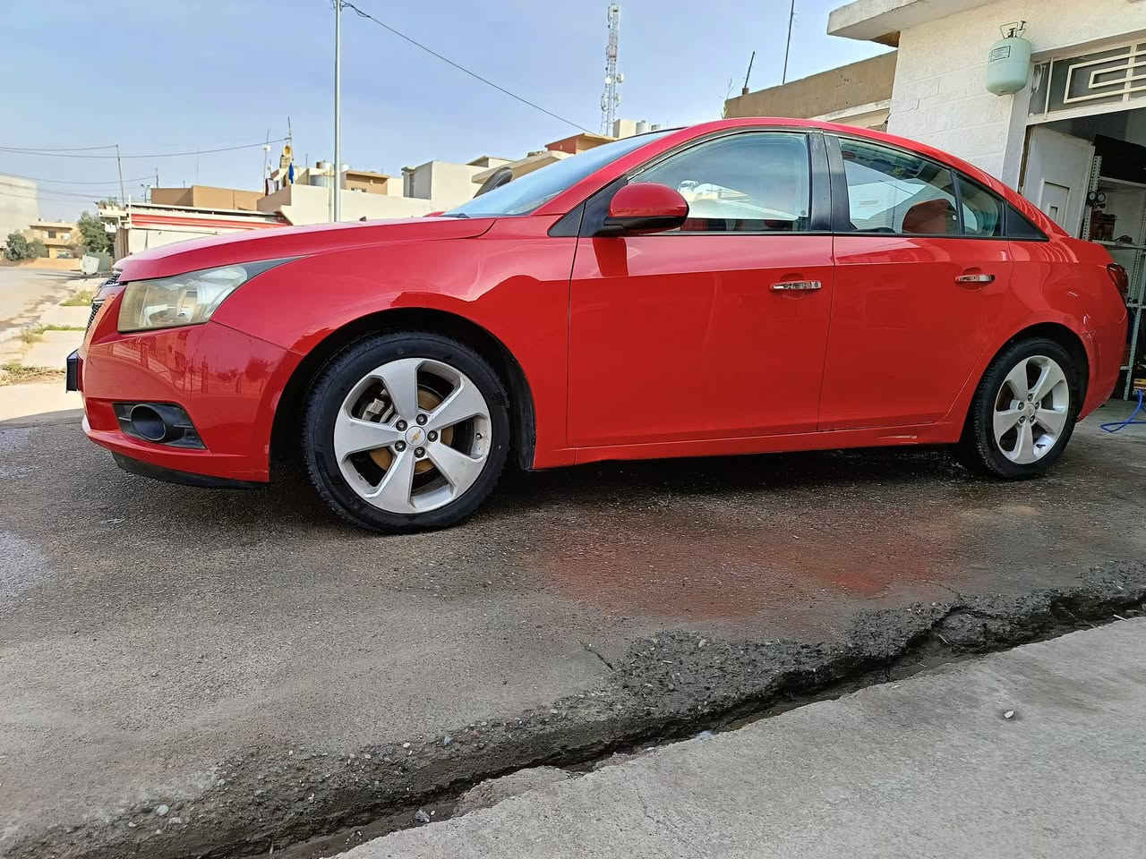 كروز ٢٠١٠ خليجي فئة lt محرك ١٦٠٠ اوبترا سيارة بدون صبغ رقم سنوية هزتها مطلعة ١٠٠ باسمي مواصفاتها سلايت وتحكم ستيرن حساسات بلادي شاشة داخل جلد مكانها موصل برطلة بس الشراي يتصل خاص مااجاوب *********** /////***********
