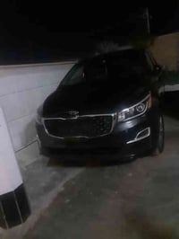 كيا سيدونا موديل 20 ماشيه 40 سياره نضيفه ومال بيت مامشتغله السعر 240  ...