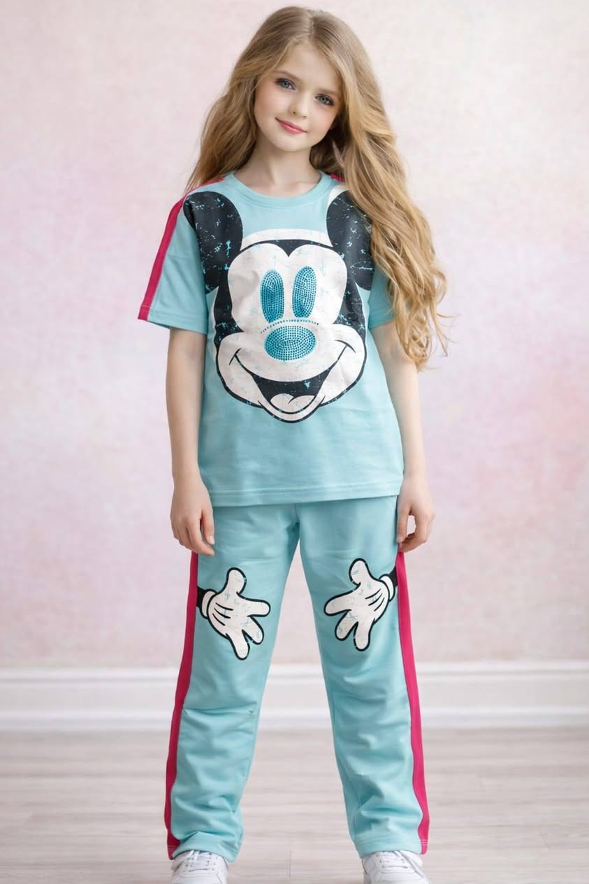 اخر قطع تراك بناتي قماش تركي درجه اولئ يلبس من عمر 5سنه حد ل12سنه بس ب15الف توصيل جميع محافضات موجود 😍😍


**إذا كنت صاحب هذا الإعلان وتريد حذفه لأي سبب، رجاءا أرسل رسالة إلى الدعم الفني**