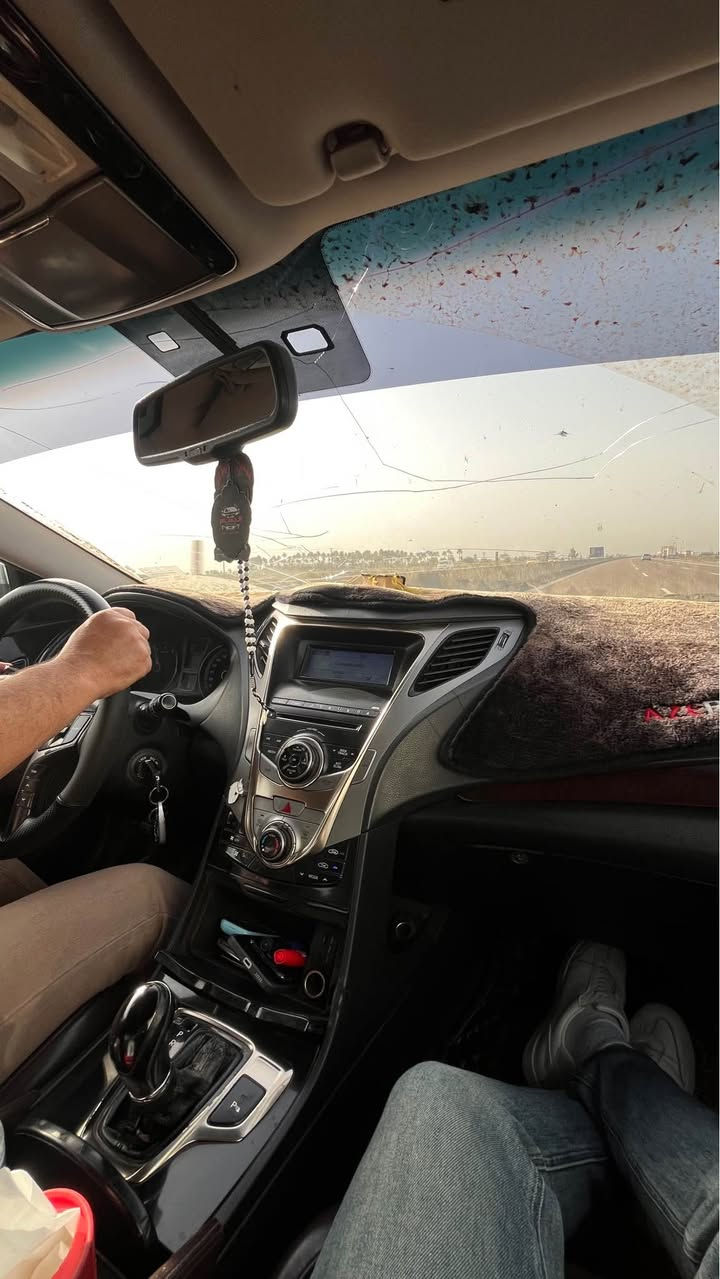 هونداي ازيرا خليجي ٢٠١٢ للبيع مكفولة من الحادث
مكانها بغداد حي الجهاد 
للاستفسار واتساب *********** بغداد, العراق
