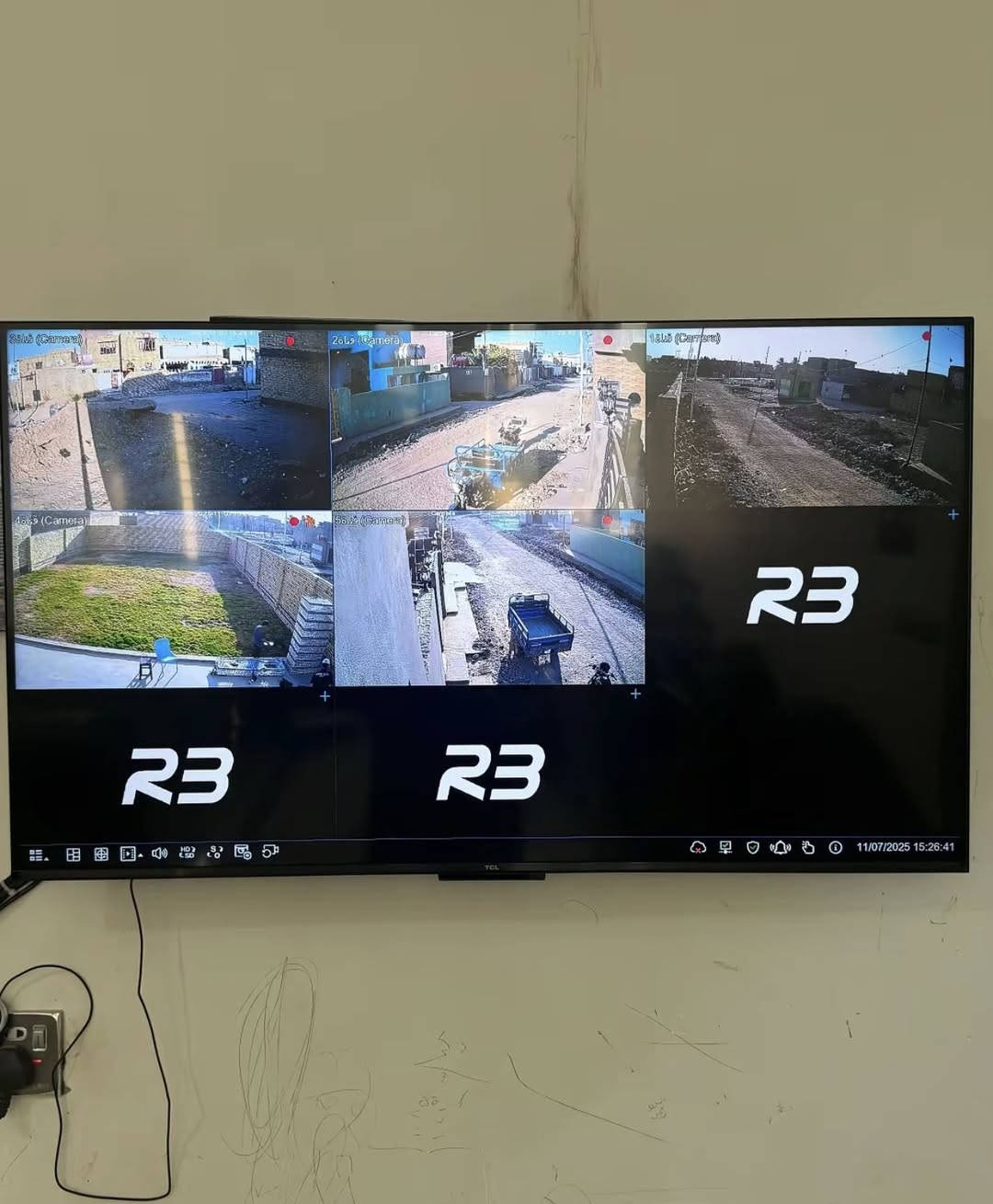 أتقن عملك ليس ليمدحك الناس بل ليحبك الله،
قال الله 
(إن اللّٰه يحب إذا عمل أحدكم عملاً أن يتقنه).
وليكن همك أن ينظر اللّٰه إليك فيراك متقناً فيحبك.
 فنيّ كامرات مراقبة كافة المواقع 
منازل محلات شركات 
***********
