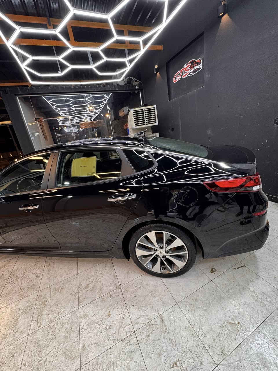 اوبتما ٢٠١٩  S
فول مواصفات 
قطعتين صبغ فقط بدون دواخل 
رقم سليمانيه تحويل مباشر 
گير مگينه حداديه تدفئه تبريد جديد
السياره احلا من الصوره 
سعره ١٤٠
موصفاته.
1-بصمه
٢-قياده ذاتيه 
٣-تحديد مسار 
٤-كشن كهرباء
٥-بصمه ابواب 
٦-اشايري بالمري
٧- يدات ترحيب 
٨-حساسات اماميه خلفيه 
٩-لايت امامي لد + الخلفي لد
١٠-توقف ذاتي 
***********
