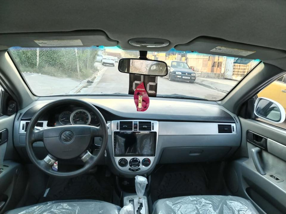 السلام عليكم فورنزا ٢٠٠٧ كير مكينه وتبريد شرط صدر وباتري وتايرات جدد مصبوغه حزام دواخله مكفوله لغد شواصي سنويه باسمي وهزة ماساقطات رايدها ب٦٩ وبيها مجال بسيط حك جيتك عنواني بغداد الشعب ***********
