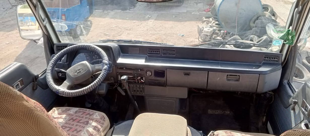 سلام عليكم كوستر هونده 2006  سياره جديده مال مزاد كاز بلاد كير اكسن جدد مكينه خيط بخار تبريد تدفئه دوشمه كاعيه تخم تاير مكاني بغداد حي البتول السعر 40وبيه مجال  مكلف بلنشر رقم ***********
