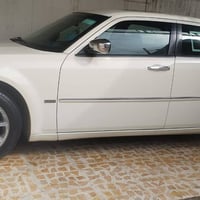 سيارة اوباما  السعر 140 و بيها مجال بيها ضرر بالجاملق الخلفي شرط التحو...