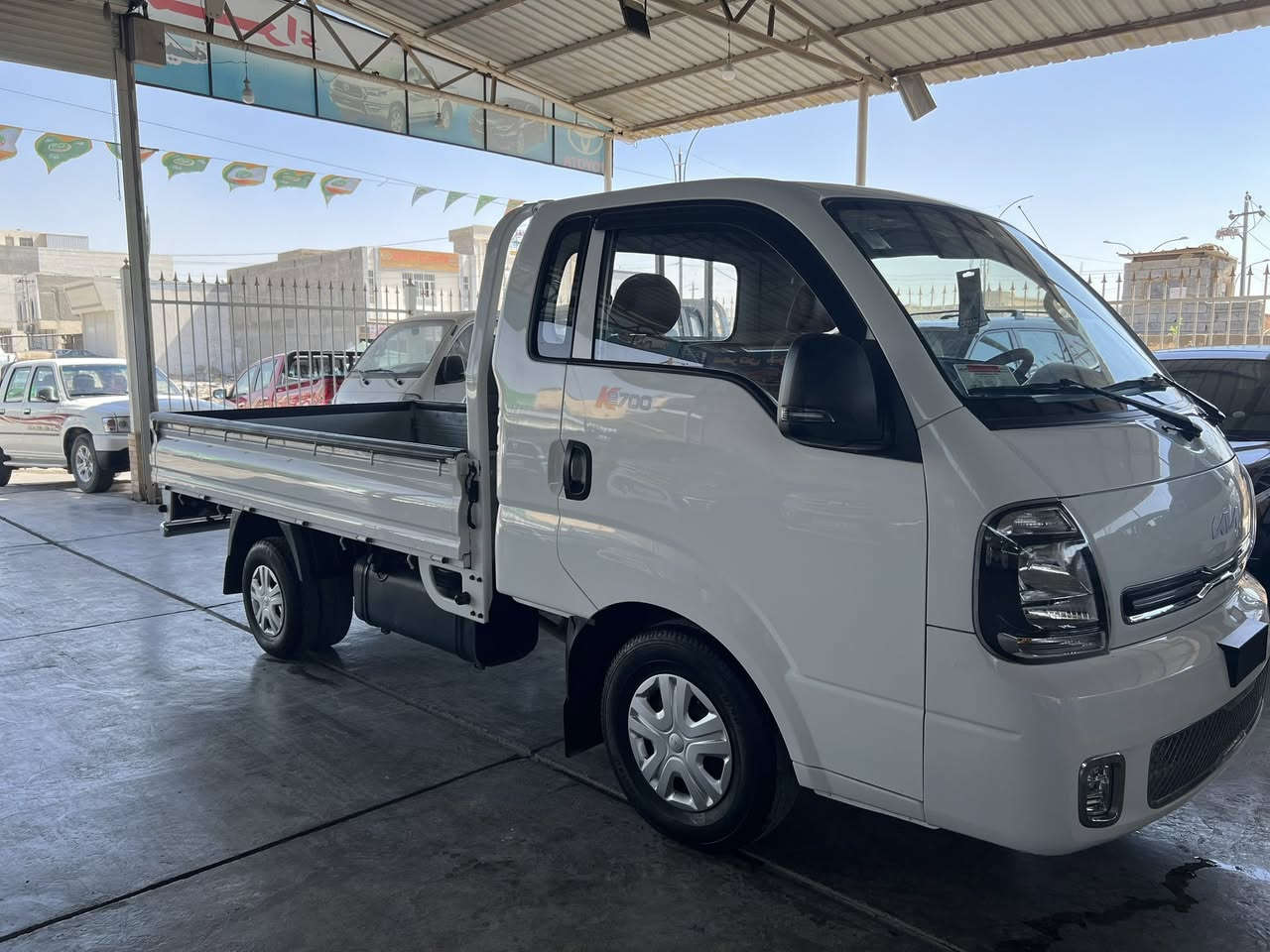 كيا حمل 2022 قصه ال 2023 ماشيه 23 الف حقيقي سياره اخت الزيرو شرط لاصبغ ولابارد طخم تاير جديد بيها حصه كاز السعر 148 وبيها مجال للتواصل 
***********
