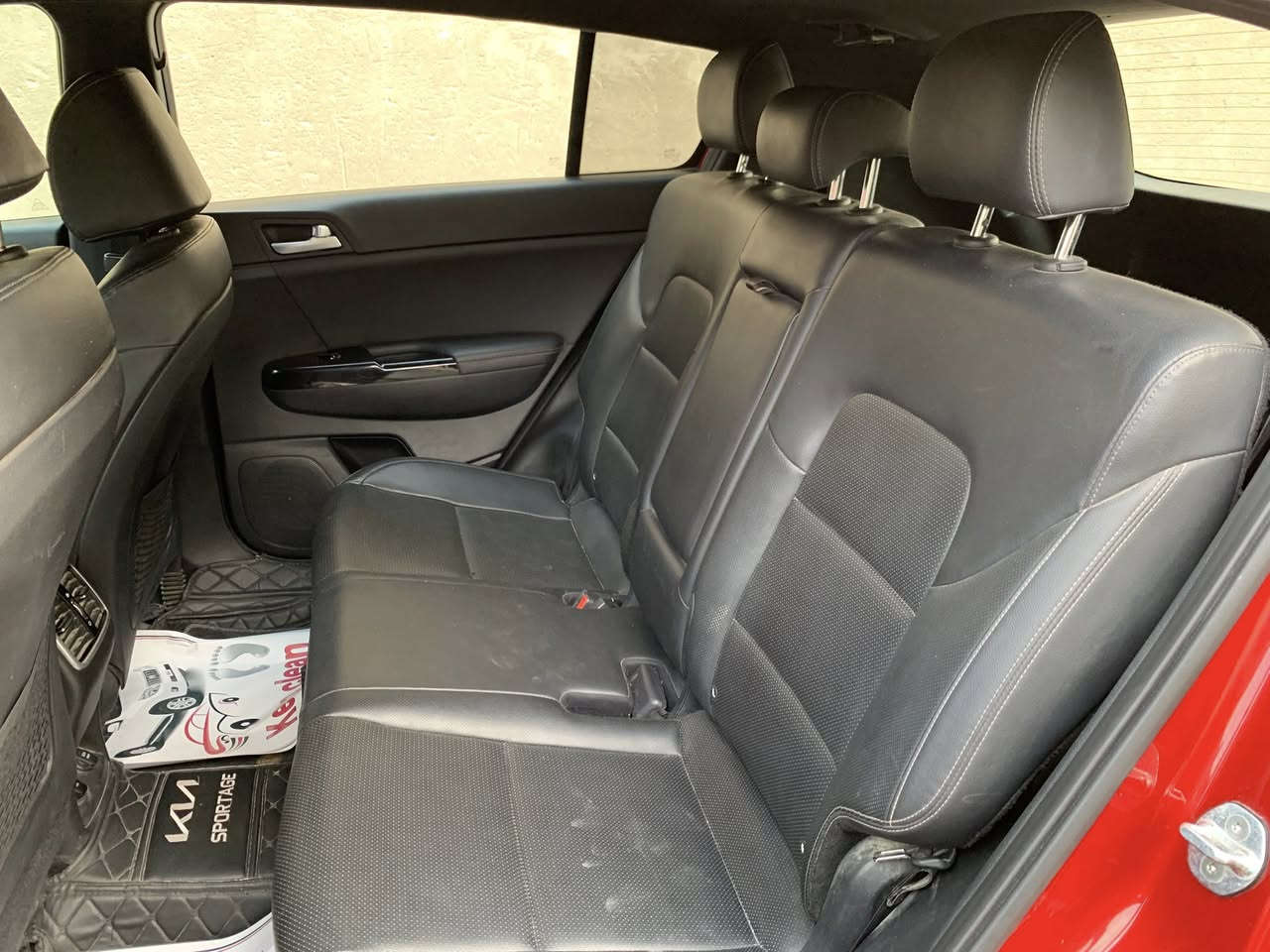 سلام عليكم   كيا سبورتج رقم بغداد .موديل 2022 . امريكي . سياره ب اسمي "فول مواصفات "رادرات جانبيه +رادر امامي .مانع تصادم .كشنات جلد تدفه .محرك 2400 .بانوراما . مري شفط .سايد بريك بصمه " شفتات كير استيرن .دوشمه جديده + تخم تايرات جديده .
السعر (205).
الاستفسار رقم
 ***********
