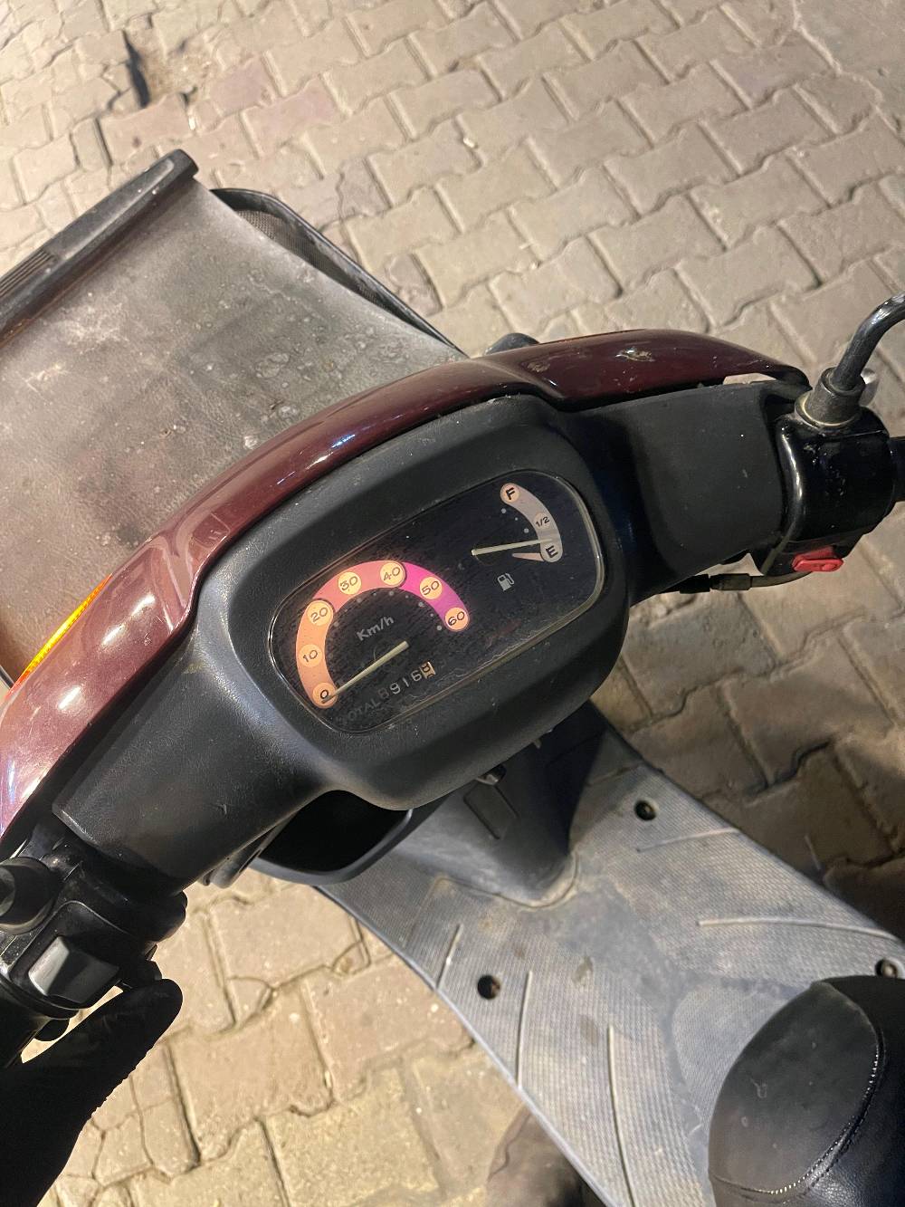 
هل هناك أية مشاكل ميكانيكية حالياً؟: 
لا
ما هو السعر المطلوب؟: 
خمسومئه الف 
أين موقعك الحالي؟: 
كربلاء 
هل تتوفر أوراق الملكية؟: 
لا