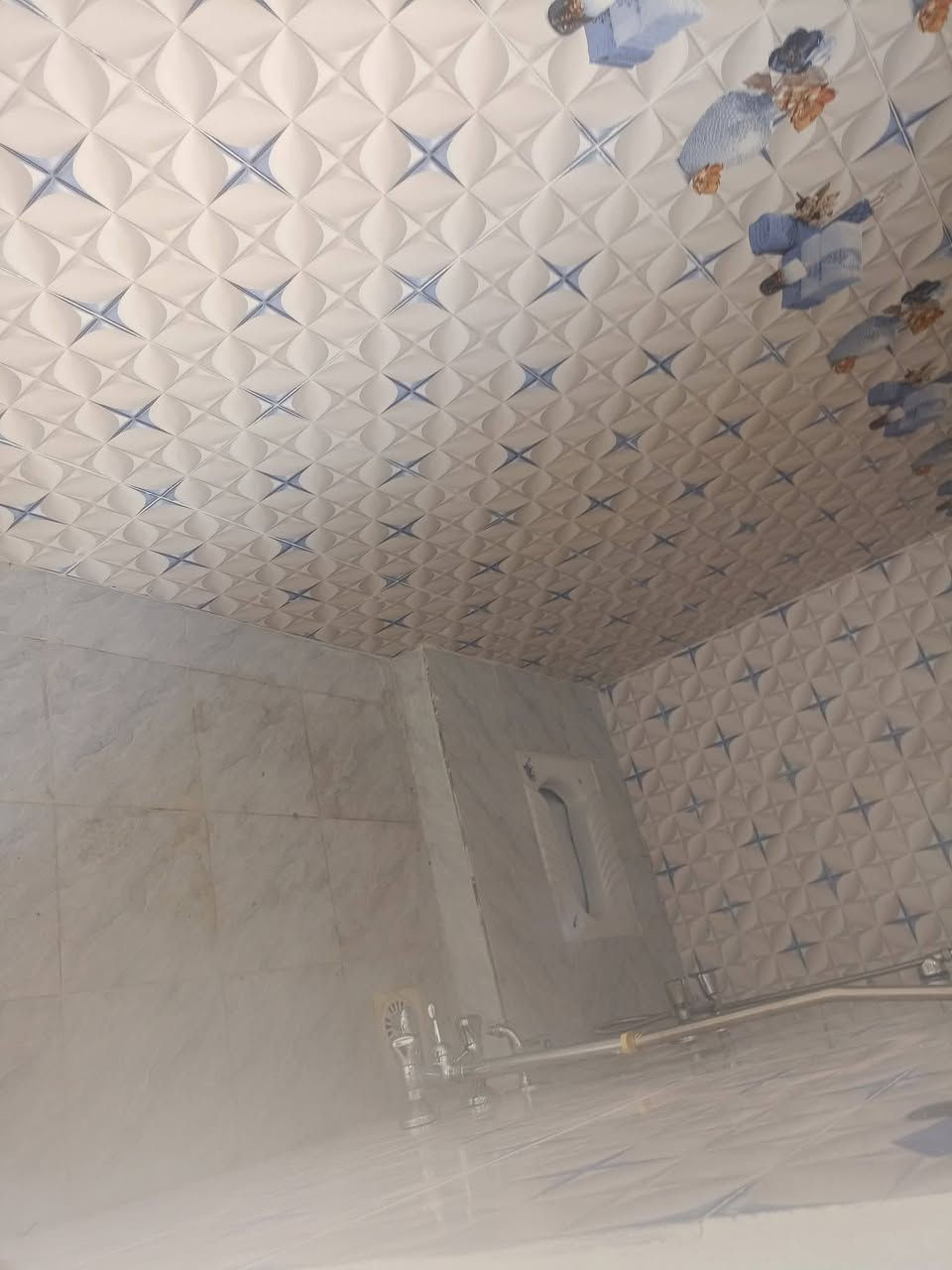 دار طابو زراعي سند 25  قرار محكمه مساحه الدار 115
العنوان: الكوفه فلكت الدلال شارع البونعمان قرب مدرسه الانعام يبعد عن الشارع 30 متر 

الدار يحتوي : غرفتين استقبال صاله طارمه مطبخ ومكشوفه

الدار:صب كونكريت الاساس والسقف 

الدار: جديد وليس مسكون 

للمراجعه والاستفسار علئ الرقم ***********
